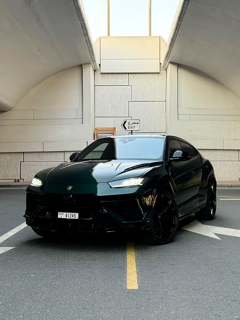 LAMBORGHINI URUS 2024