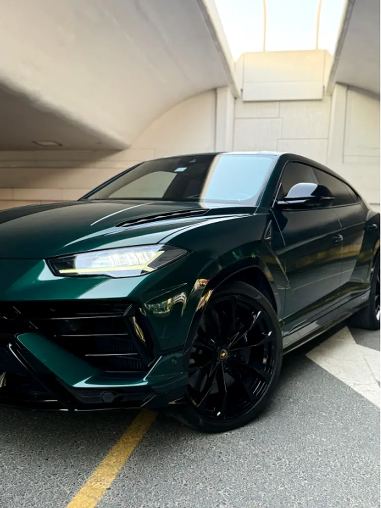 LAMBORGHINI URUS 2024
