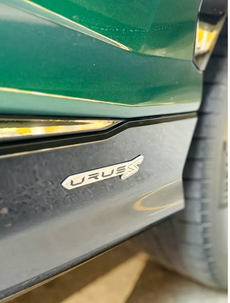 LAMBORGHINI URUS 2024