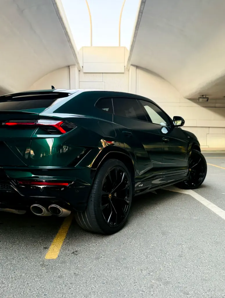 LAMBORGHINI URUS 2024