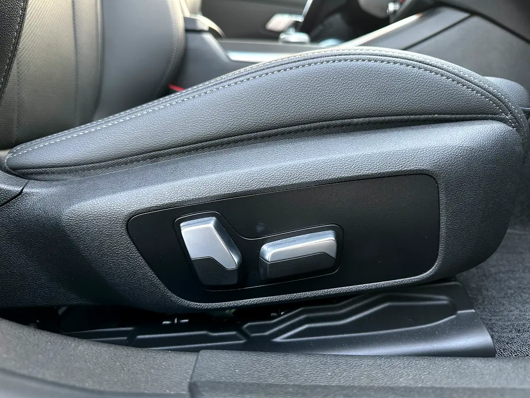 بي أم دبليو 3 SERIES 2023