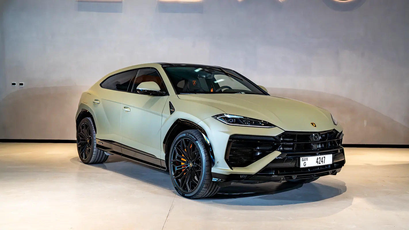 LAMBORGHINI URUS 2025