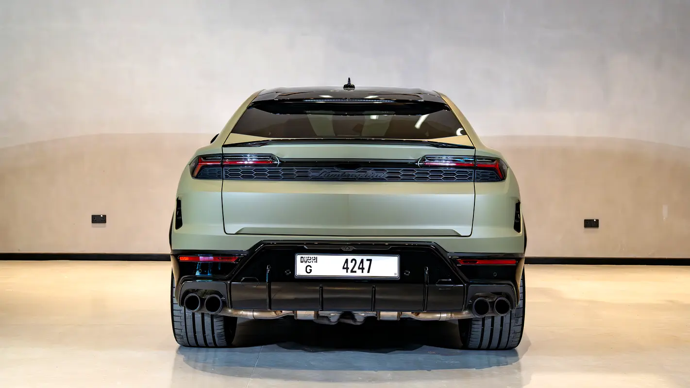 LAMBORGHINI URUS 2025