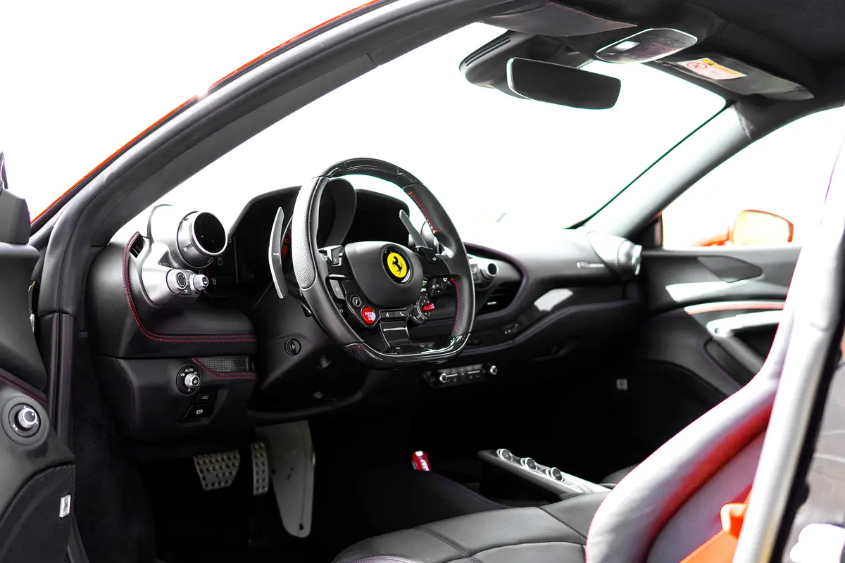 FERRARI F8 2023