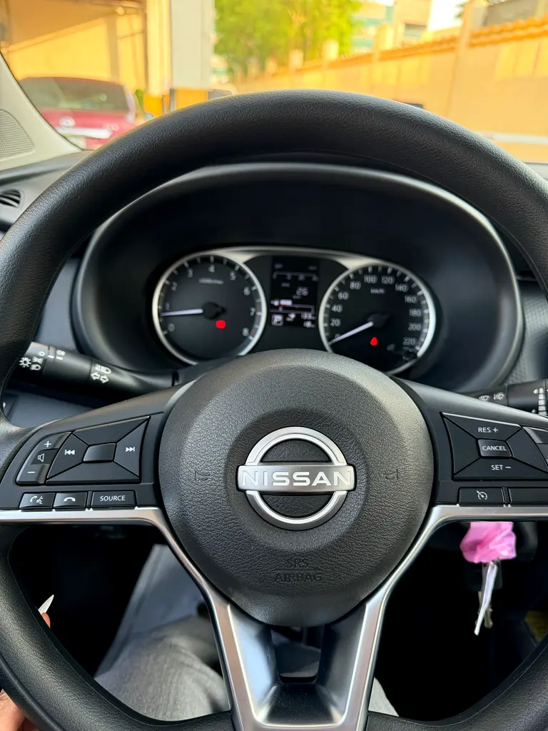 NISSAN KICKS 2024