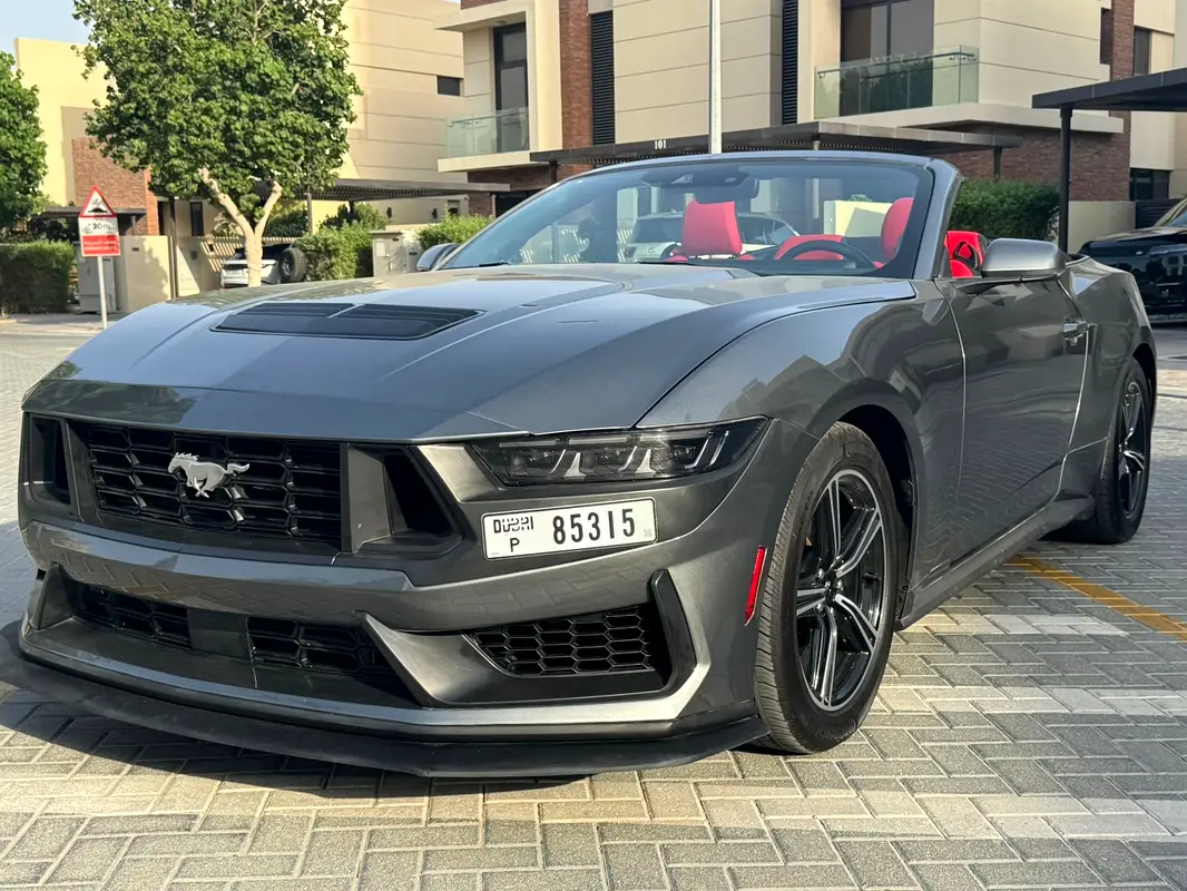 FORD MUSTANG 2024