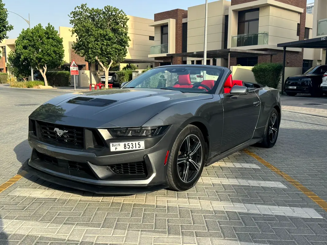 FORD MUSTANG 2024