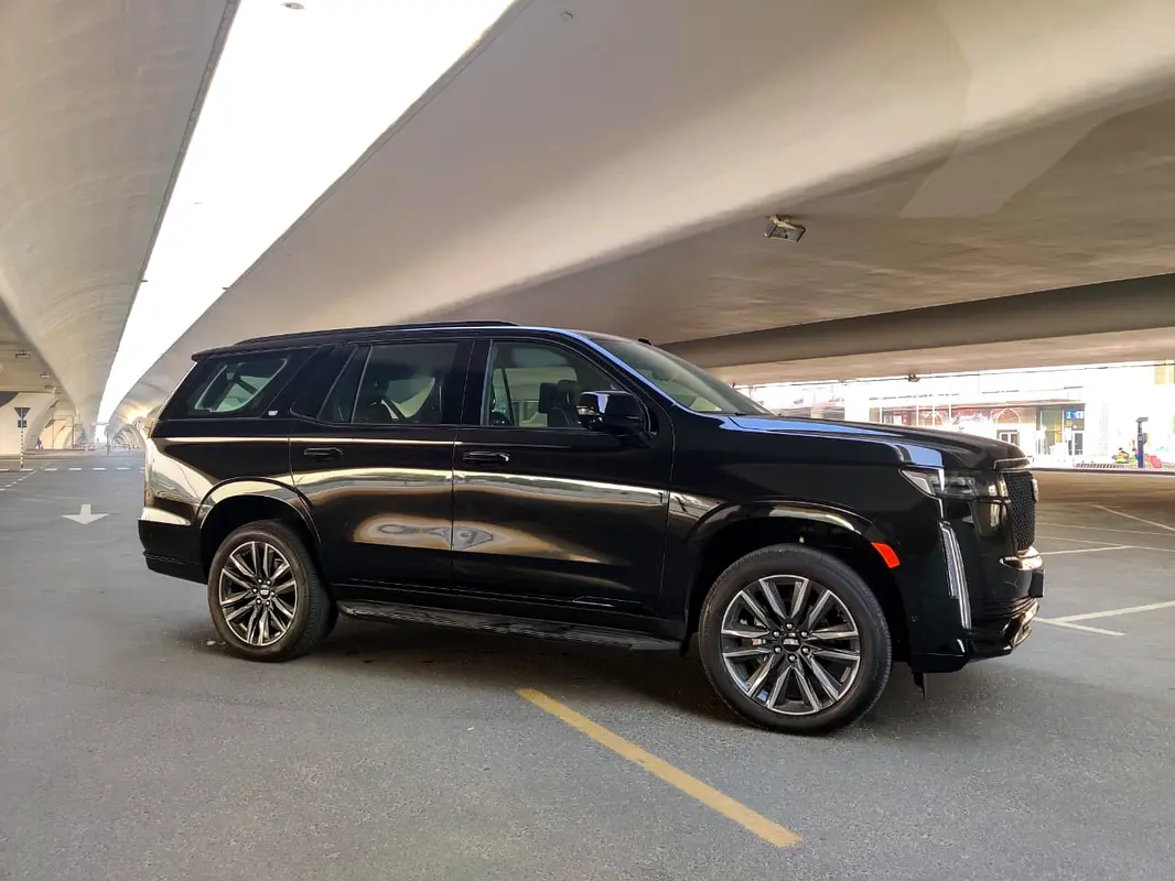 CADILLAC ESCALADE 2021