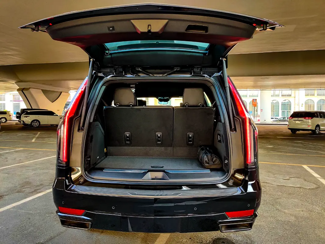 CADILLAC ESCALADE 2021