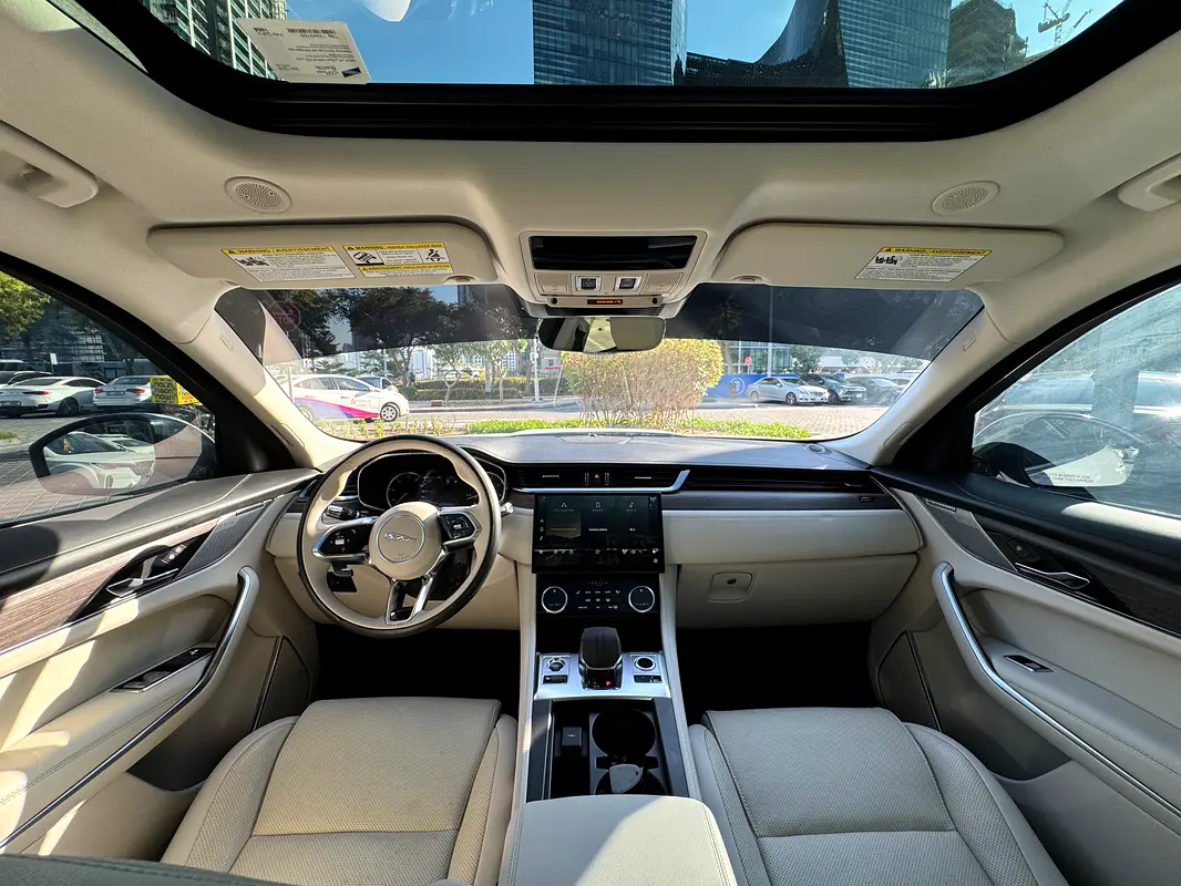 JAGUAR F-PACE 2024