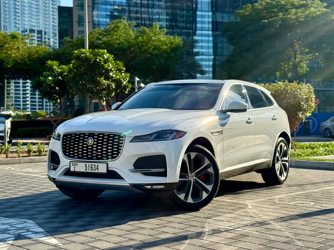JAGUAR F-PACE 2024