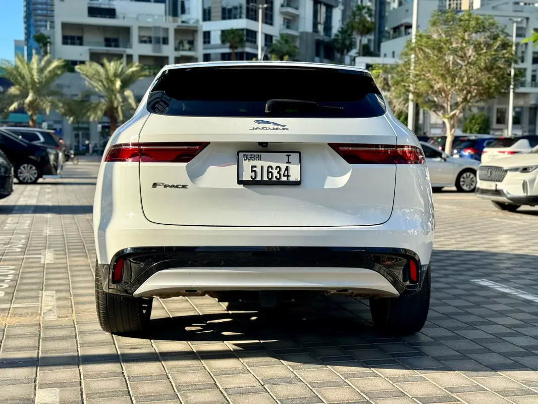 JAGUAR F-PACE 2024