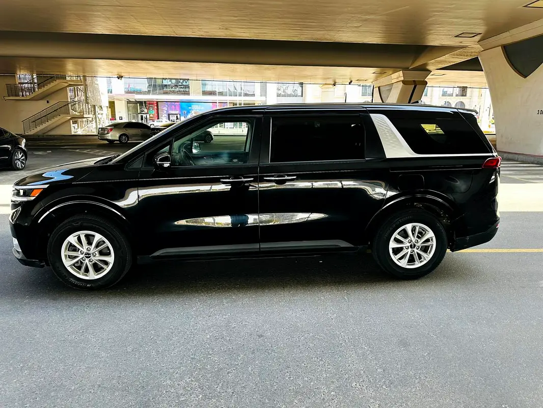 KIA CARNIVAL 2024