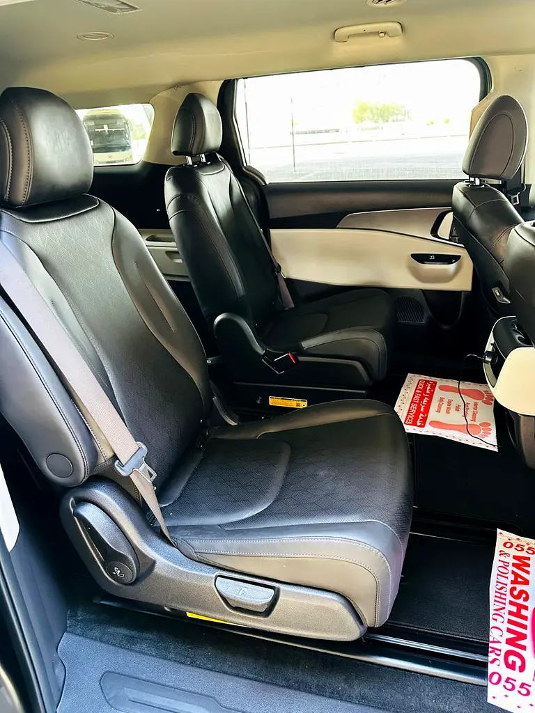 KIA CARNIVAL 2024