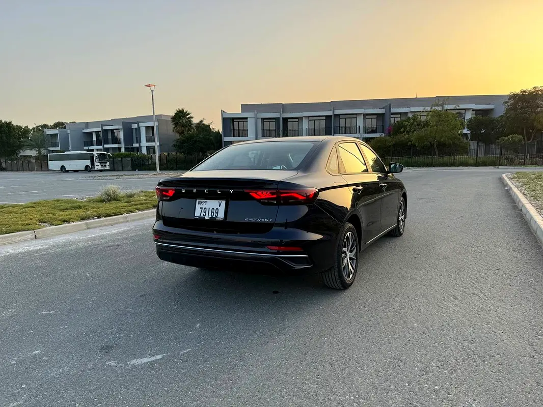 GEELY EMGRAND 2024