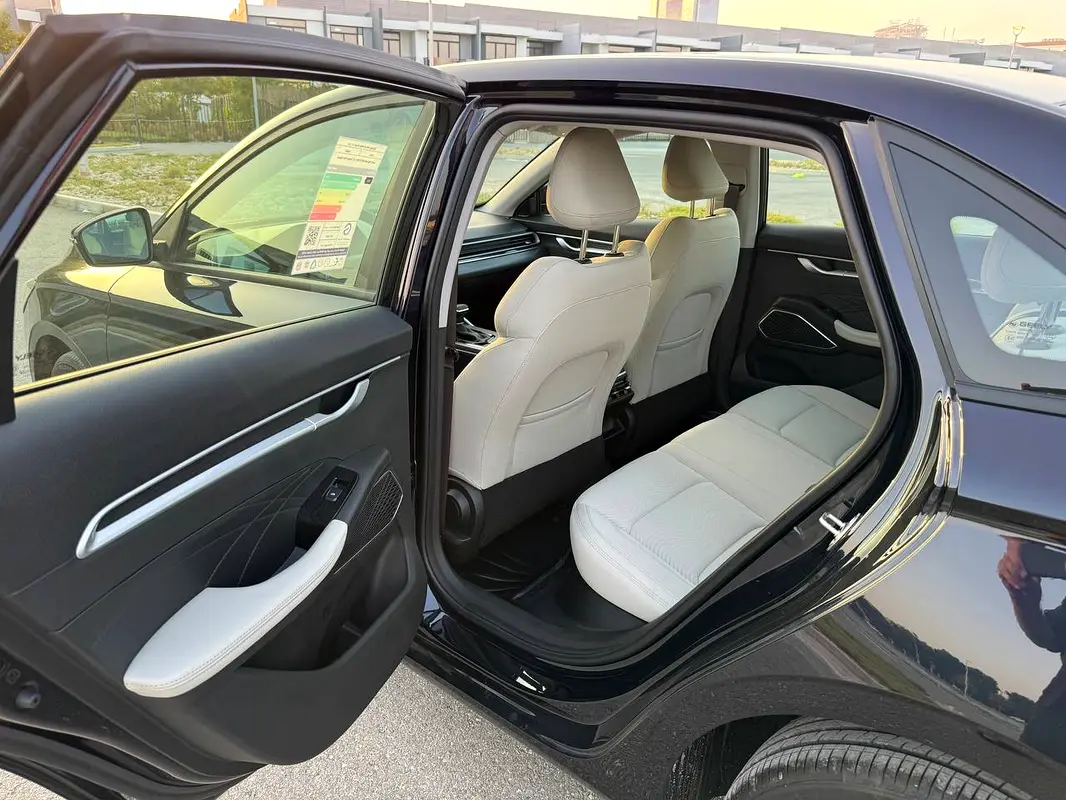 GEELY EMGRAND 2024