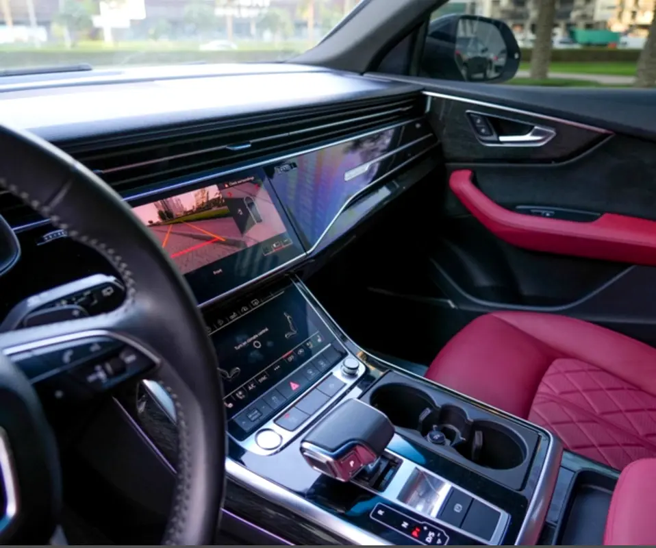 AUDI Q8 2020