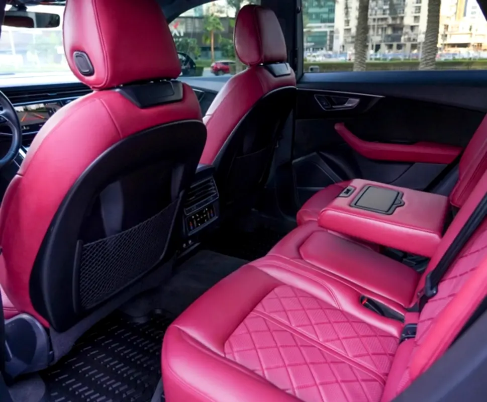 AUDI Q8 2020
