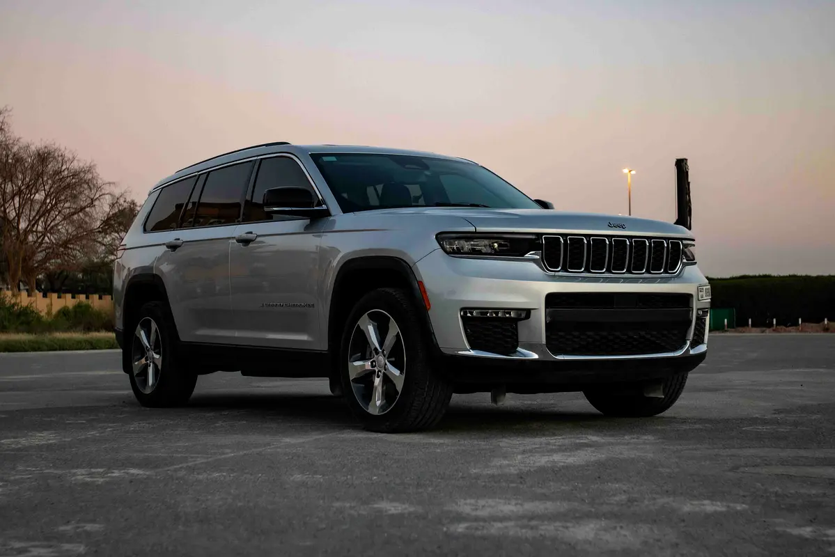 JEEP GRAND CHEROKEE 2023
