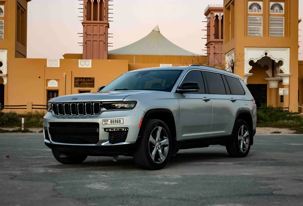 JEEP GRAND CHEROKEE 2023