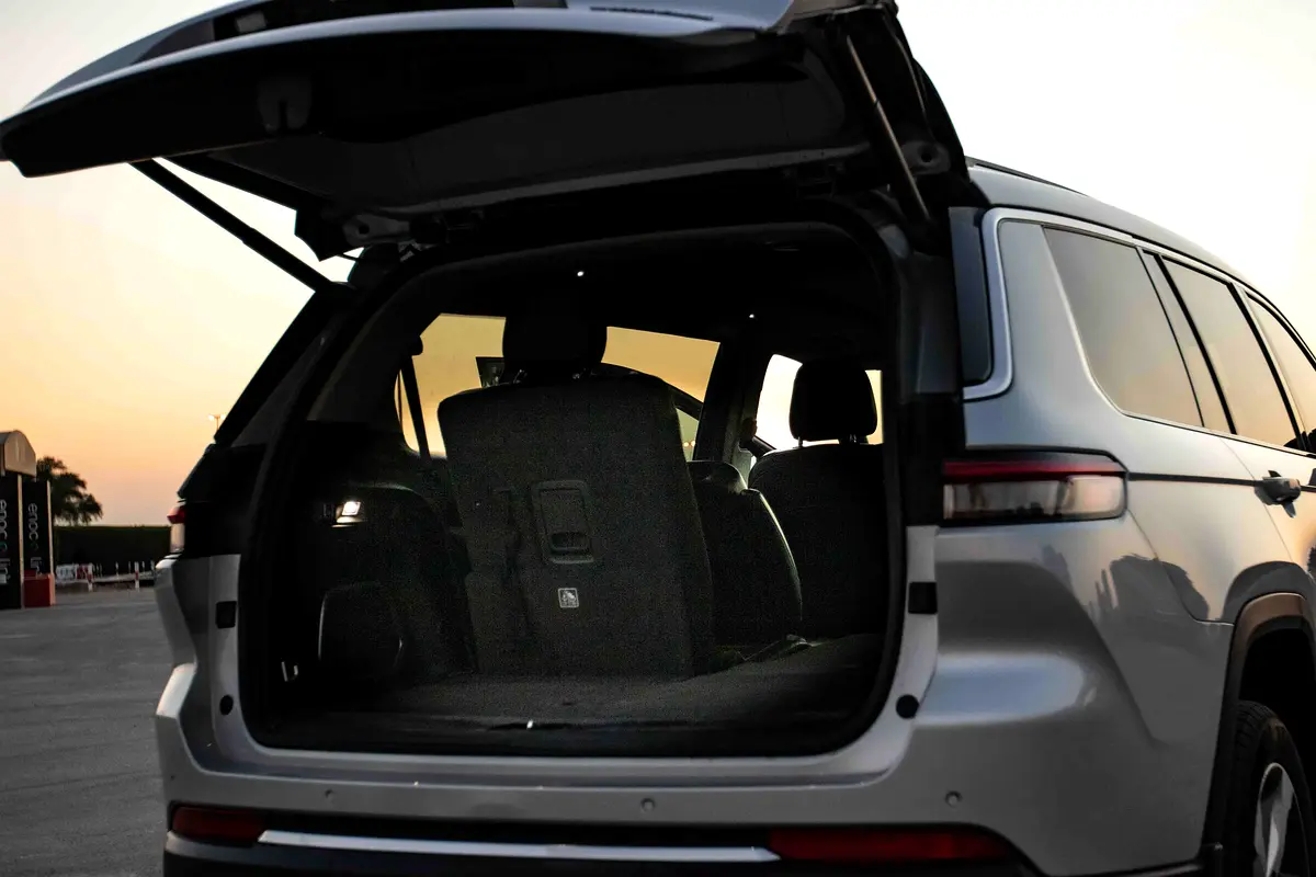 JEEP GRAND CHEROKEE 2023