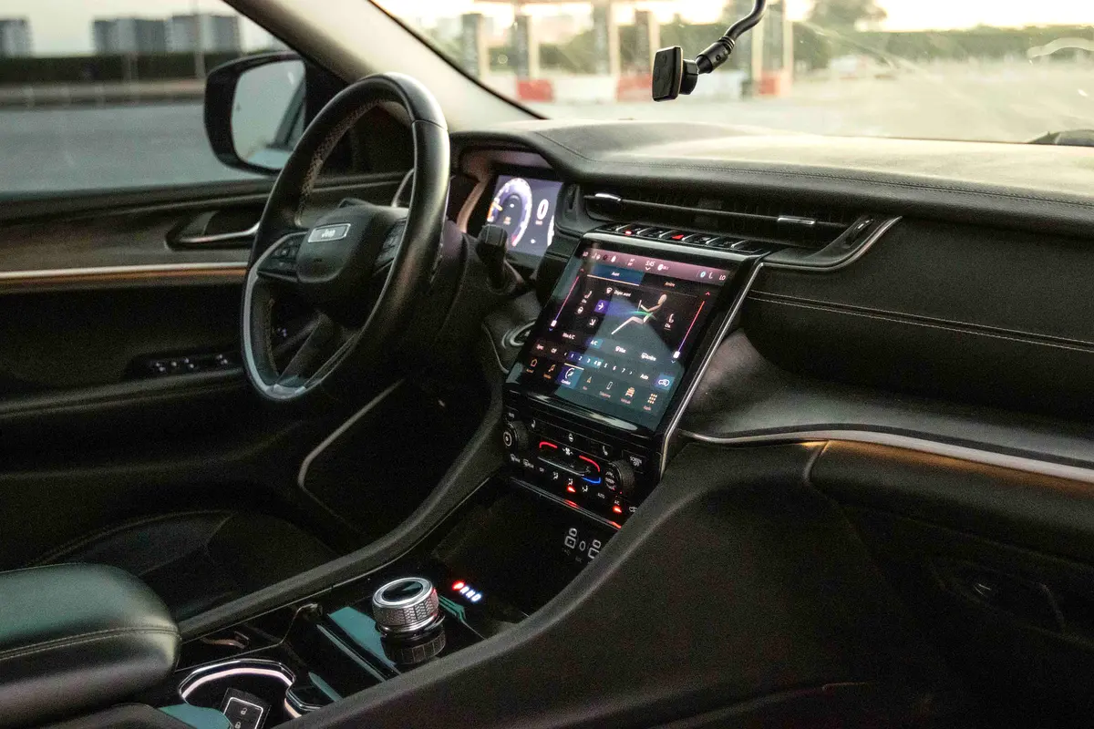 JEEP GRAND CHEROKEE 2023