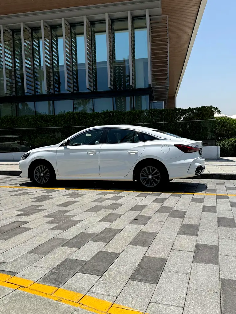 MG 5 2025