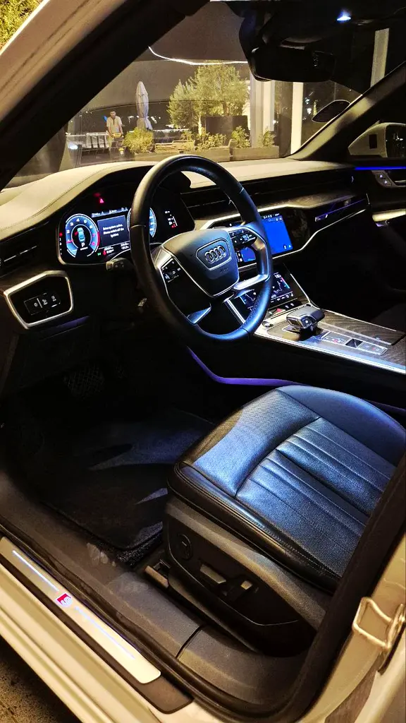 AUDI A6 2023
