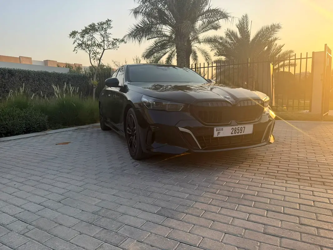 بي أم دبليو 5 SERIES 2025
