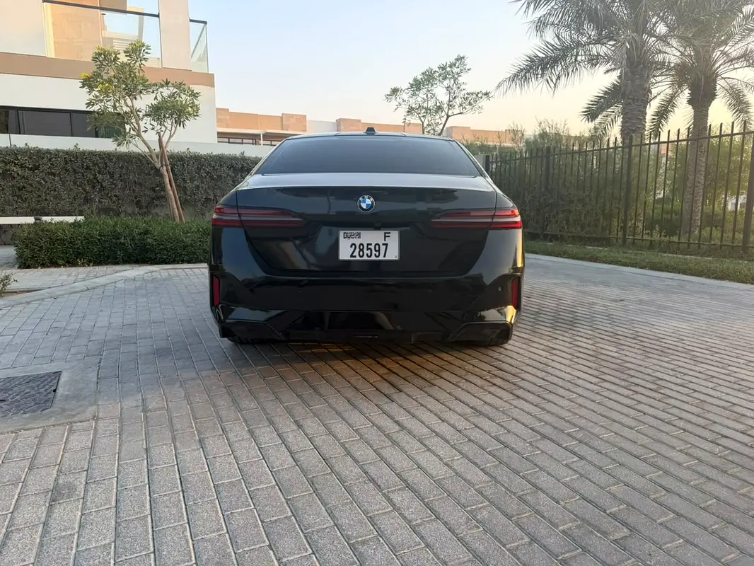 بي أم دبليو 5 SERIES 2025