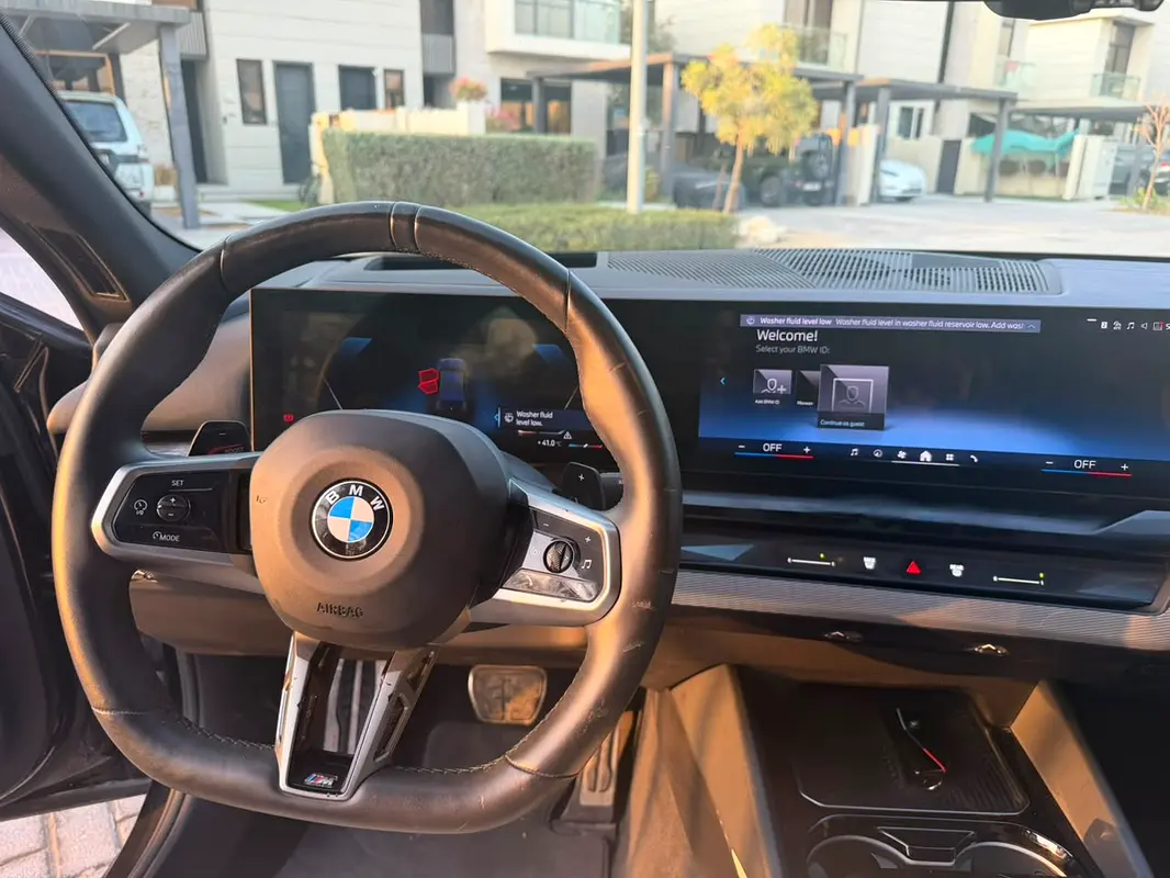بي أم دبليو 5 SERIES 2025