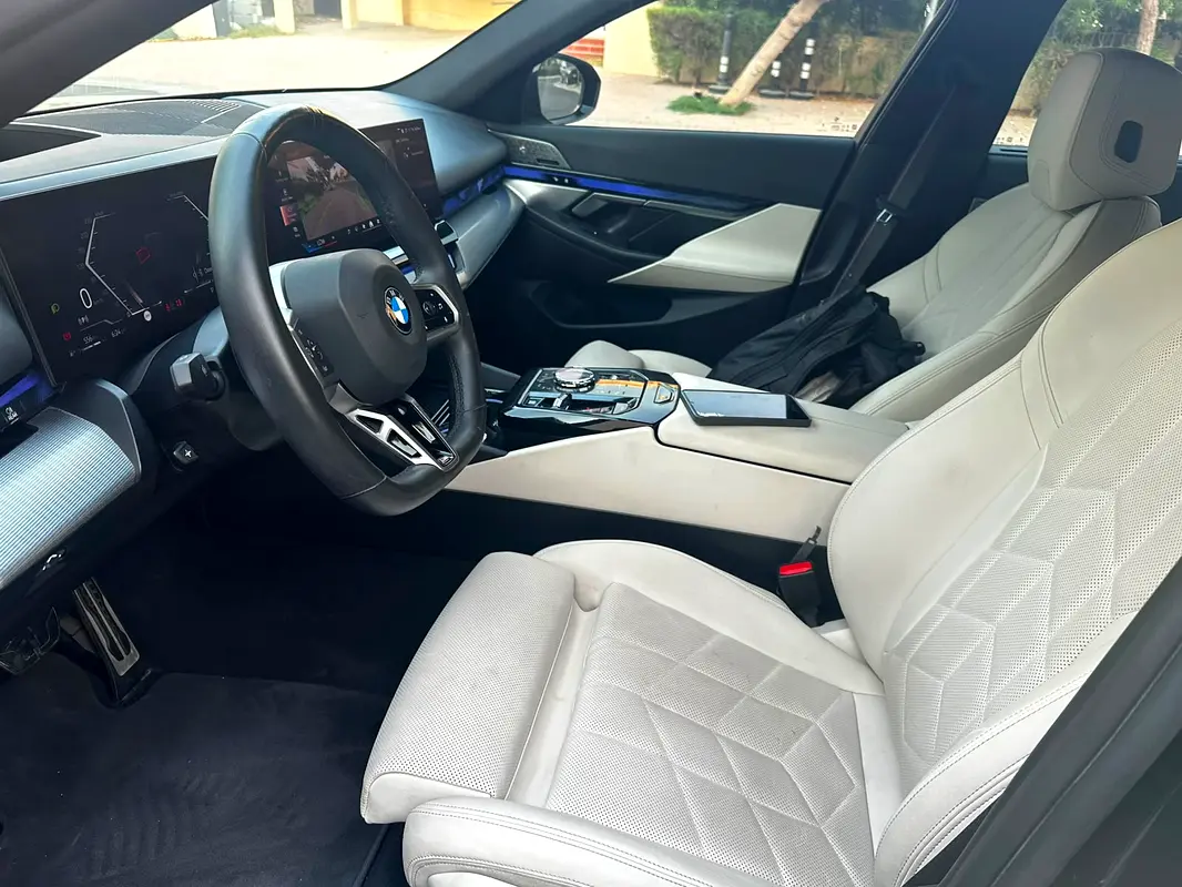 بي أم دبليو 5 SERIES 2025