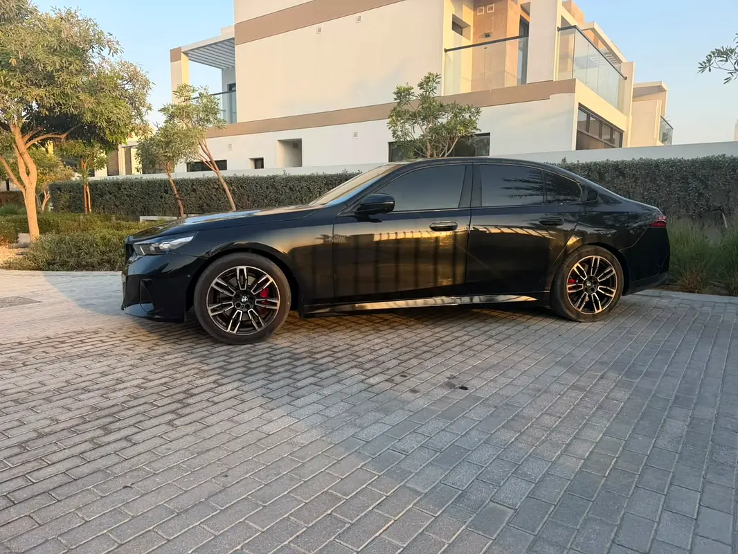 بي أم دبليو 5 SERIES 2025