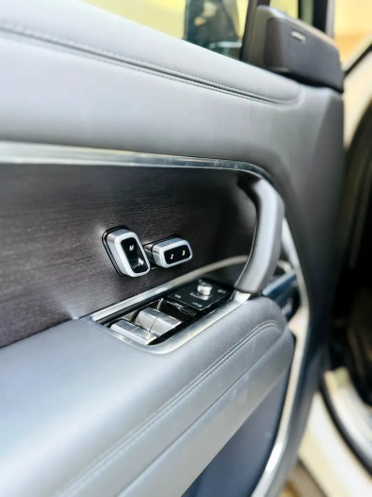 LAND ROVER VOGUE 2025