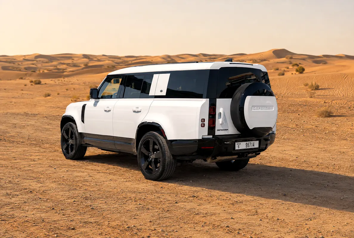 LAND ROVER DEFENDER 2024