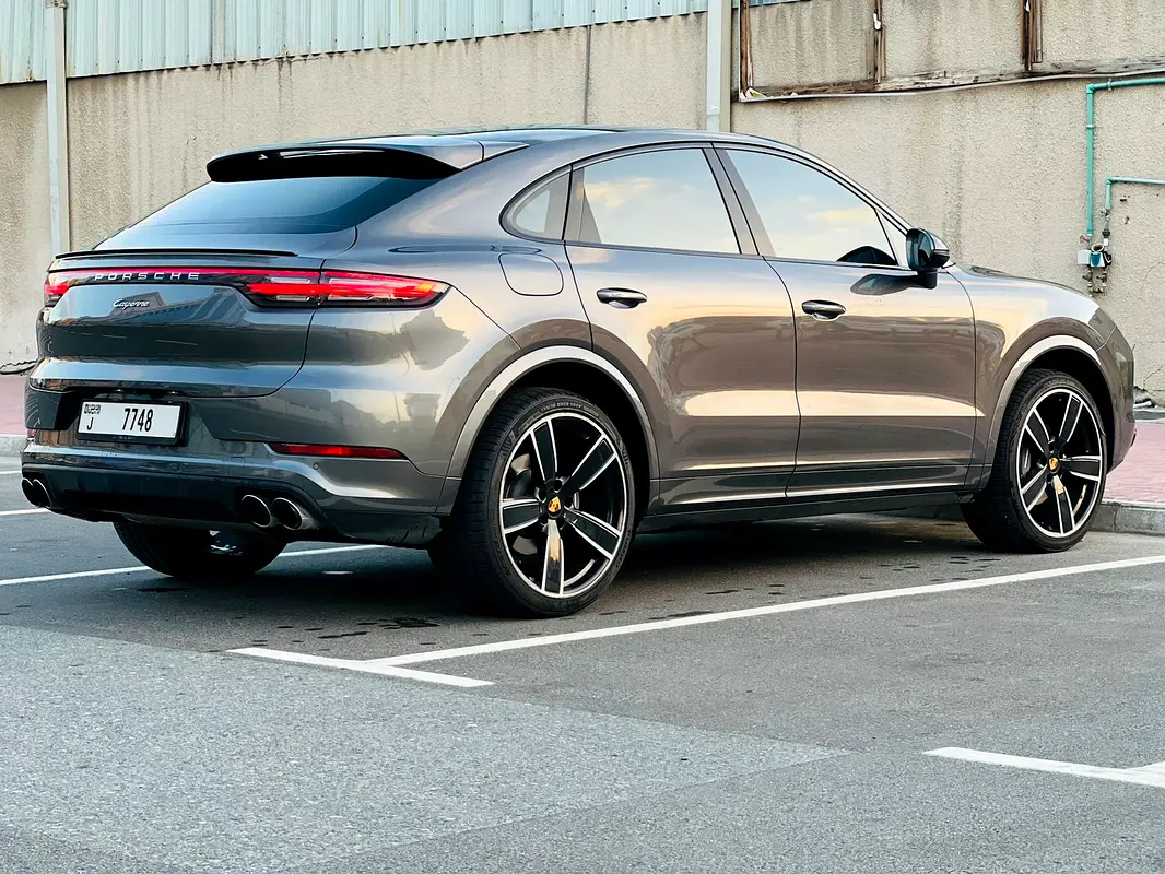 PORSCHE CAYENNE 2022