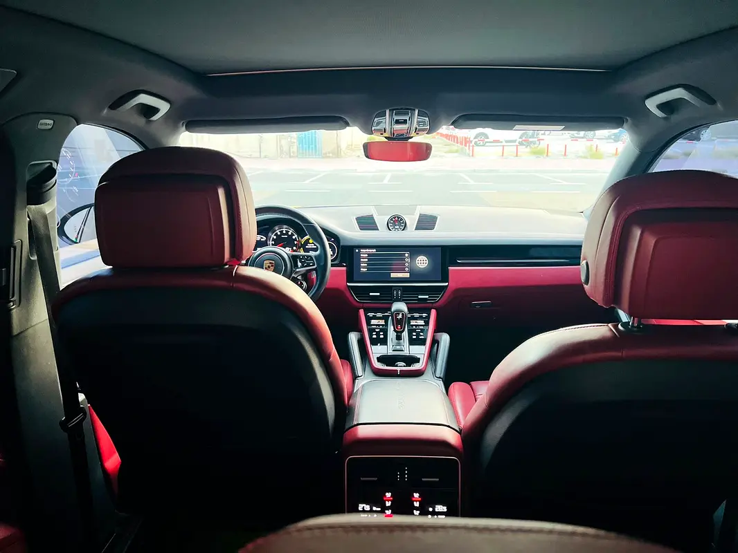 PORSCHE CAYENNE 2022