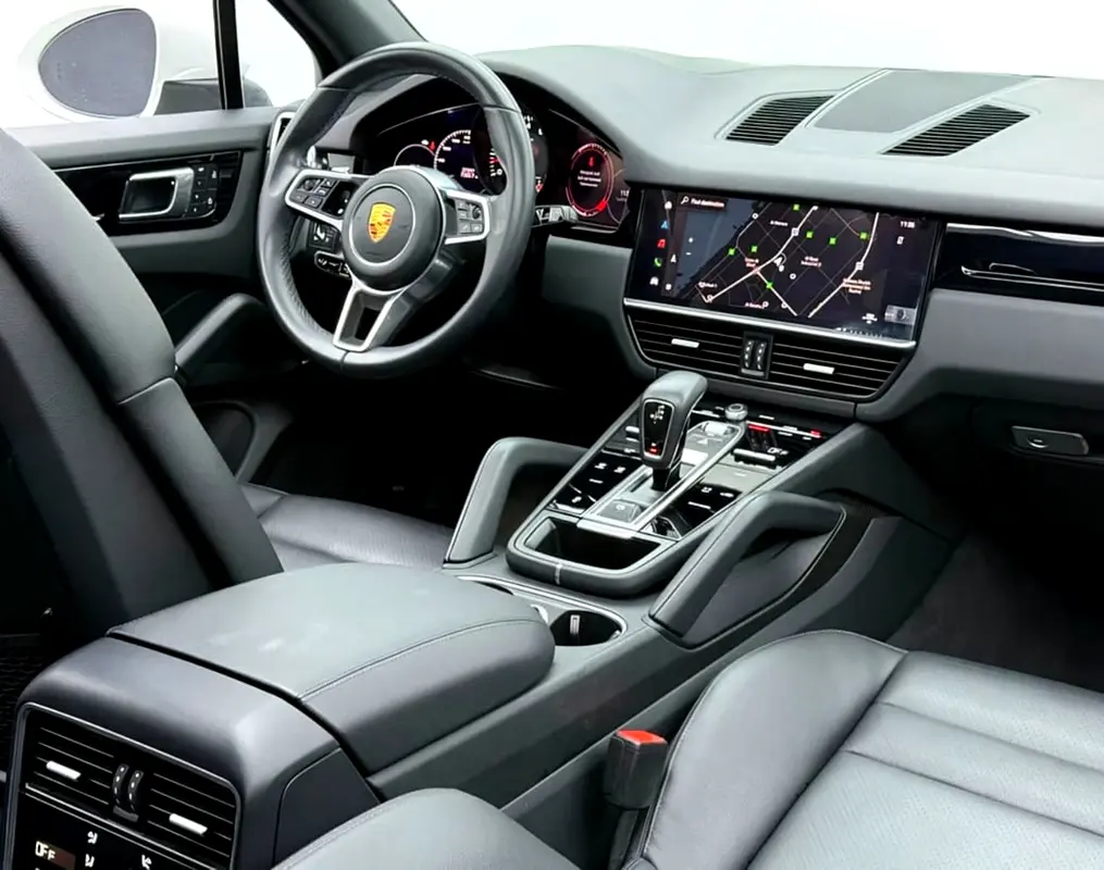 PORSCHE CAYENNE 2023