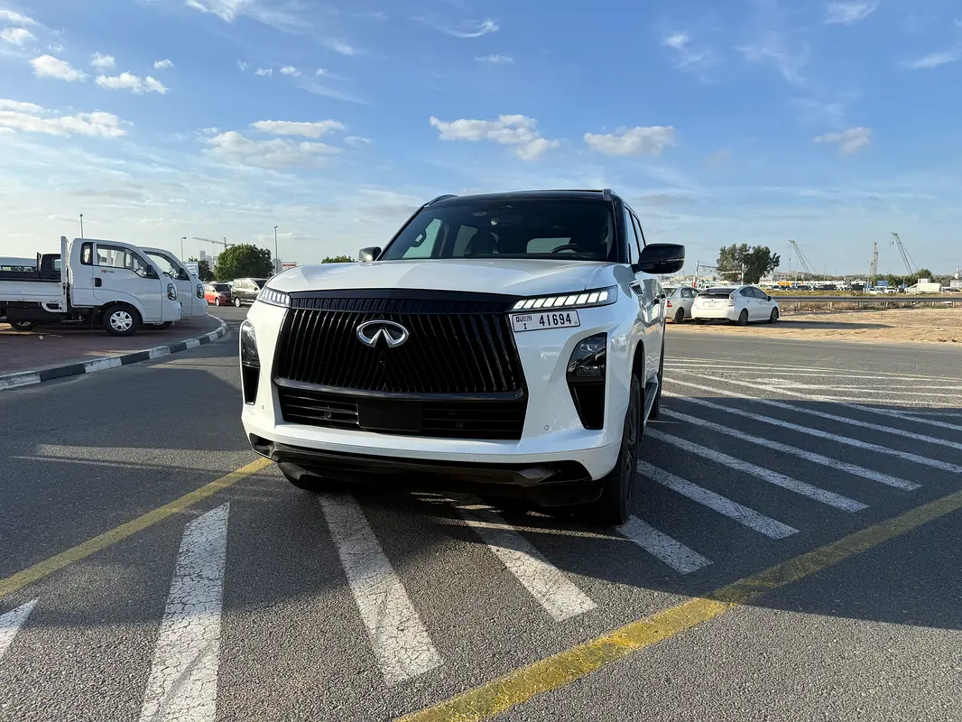 انفينتي QX80 2025