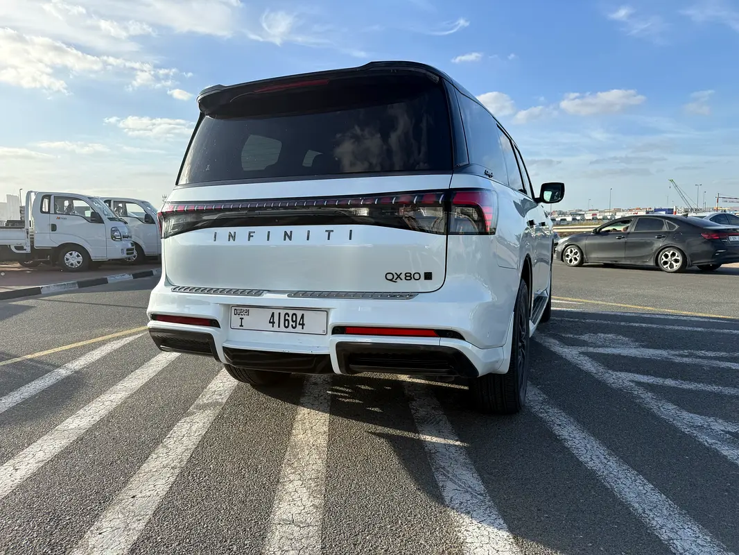 انفينتي QX80 2025