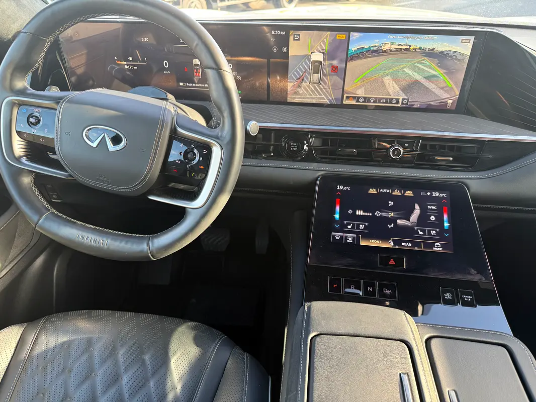 انفينتي QX80 2025