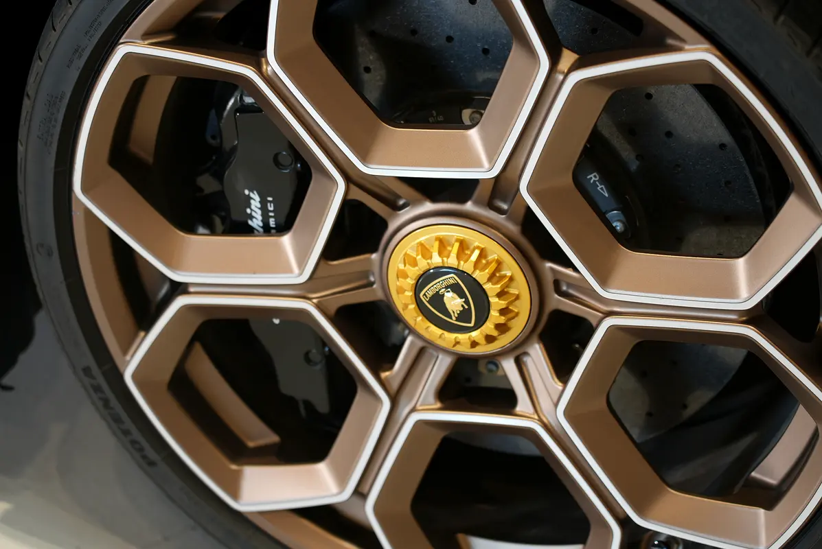 LAMBORGHINI HURACAN 2024