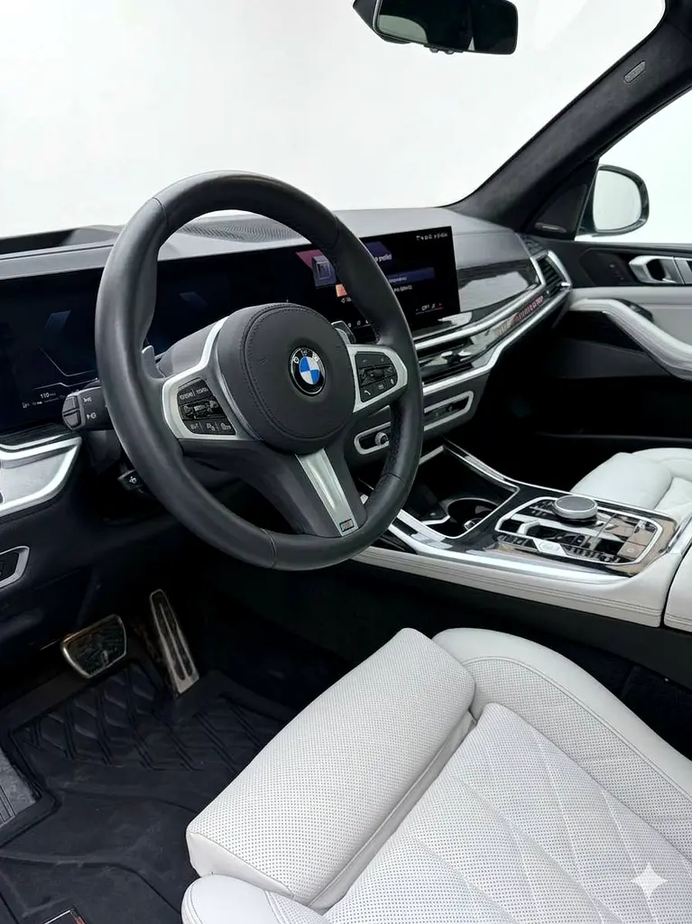 BMW X7 2025
