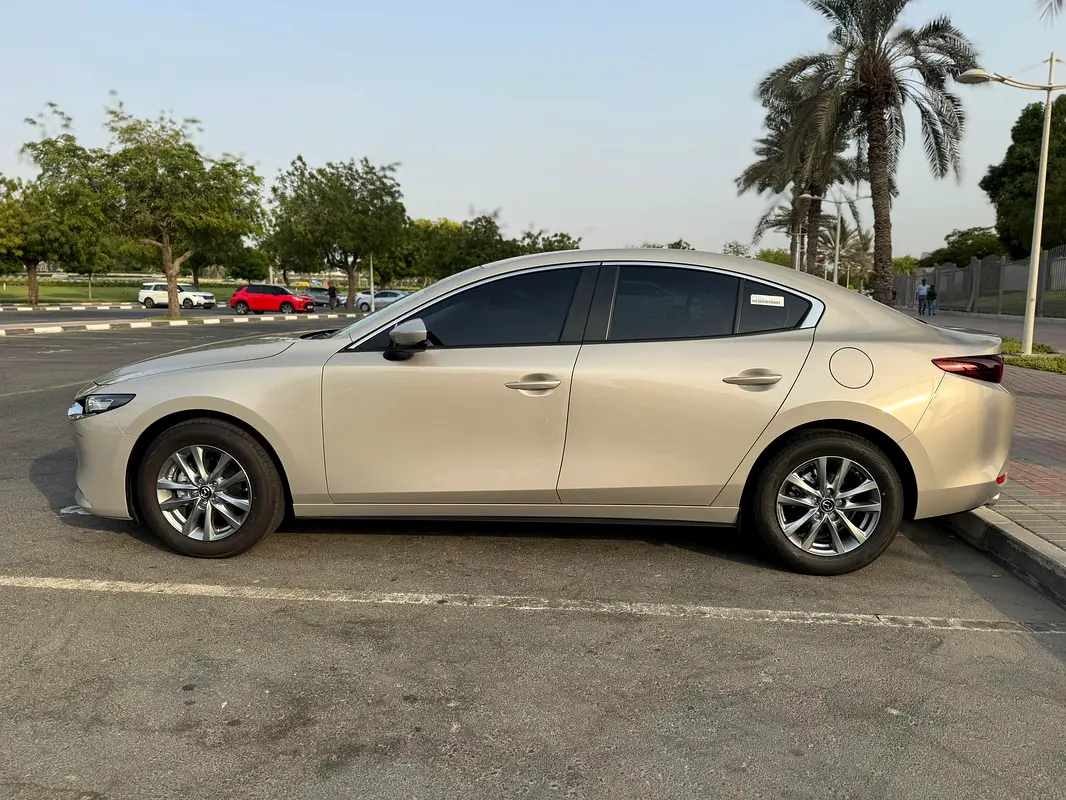 MAZDA 3 2025