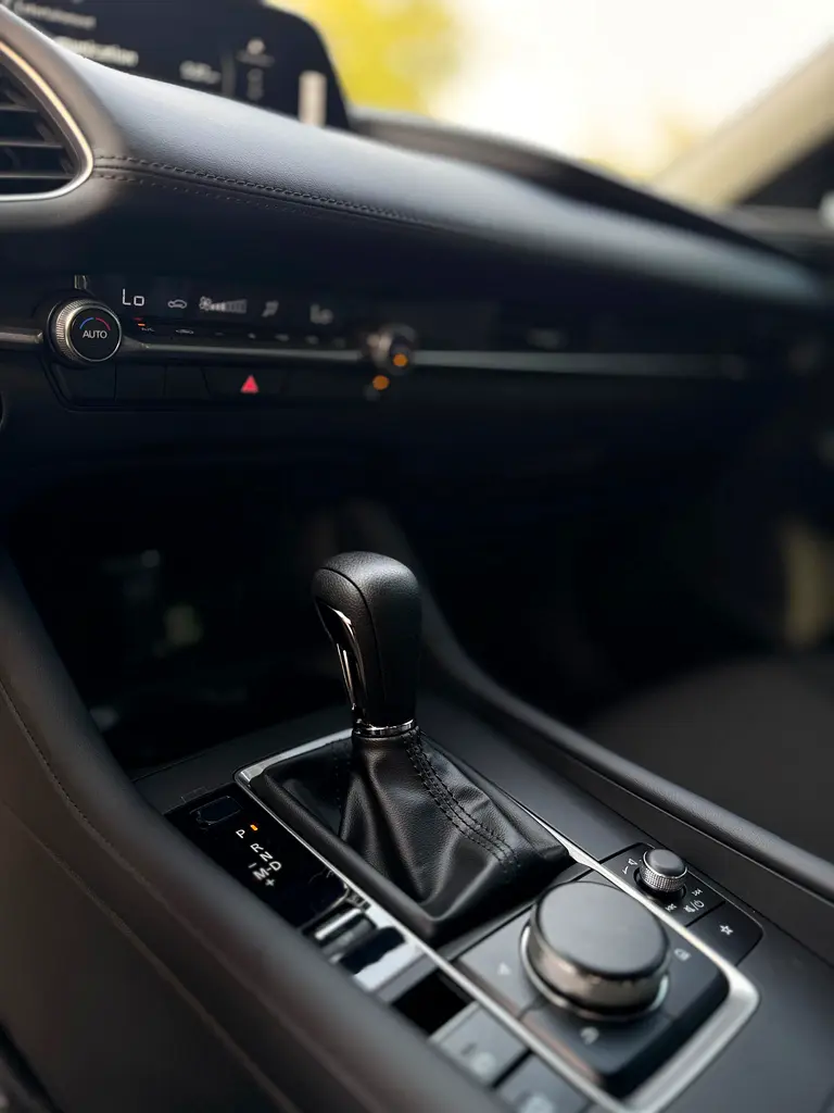 MAZDA 3 2025