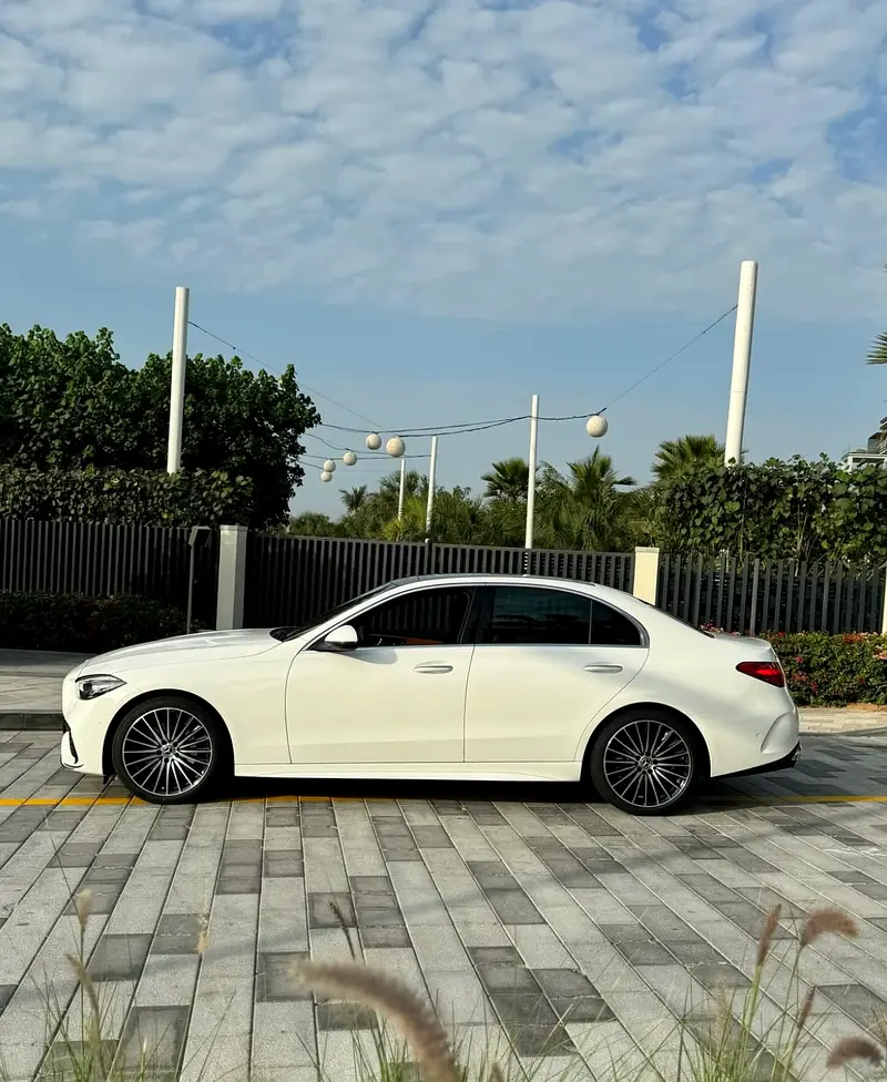 مرسيدس C Class 2024