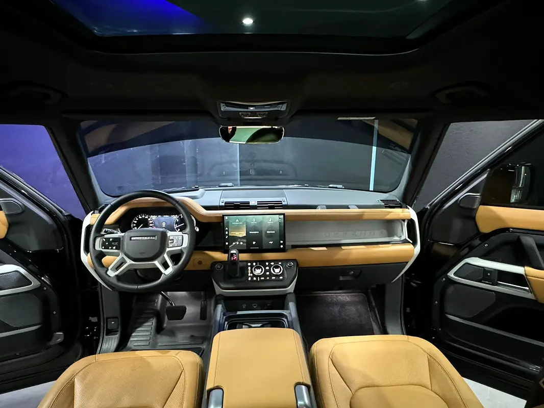 LAND ROVER DEFENDER 2024