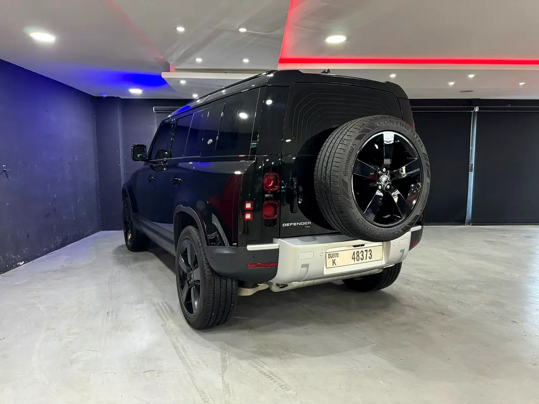 LAND ROVER DEFENDER 2024