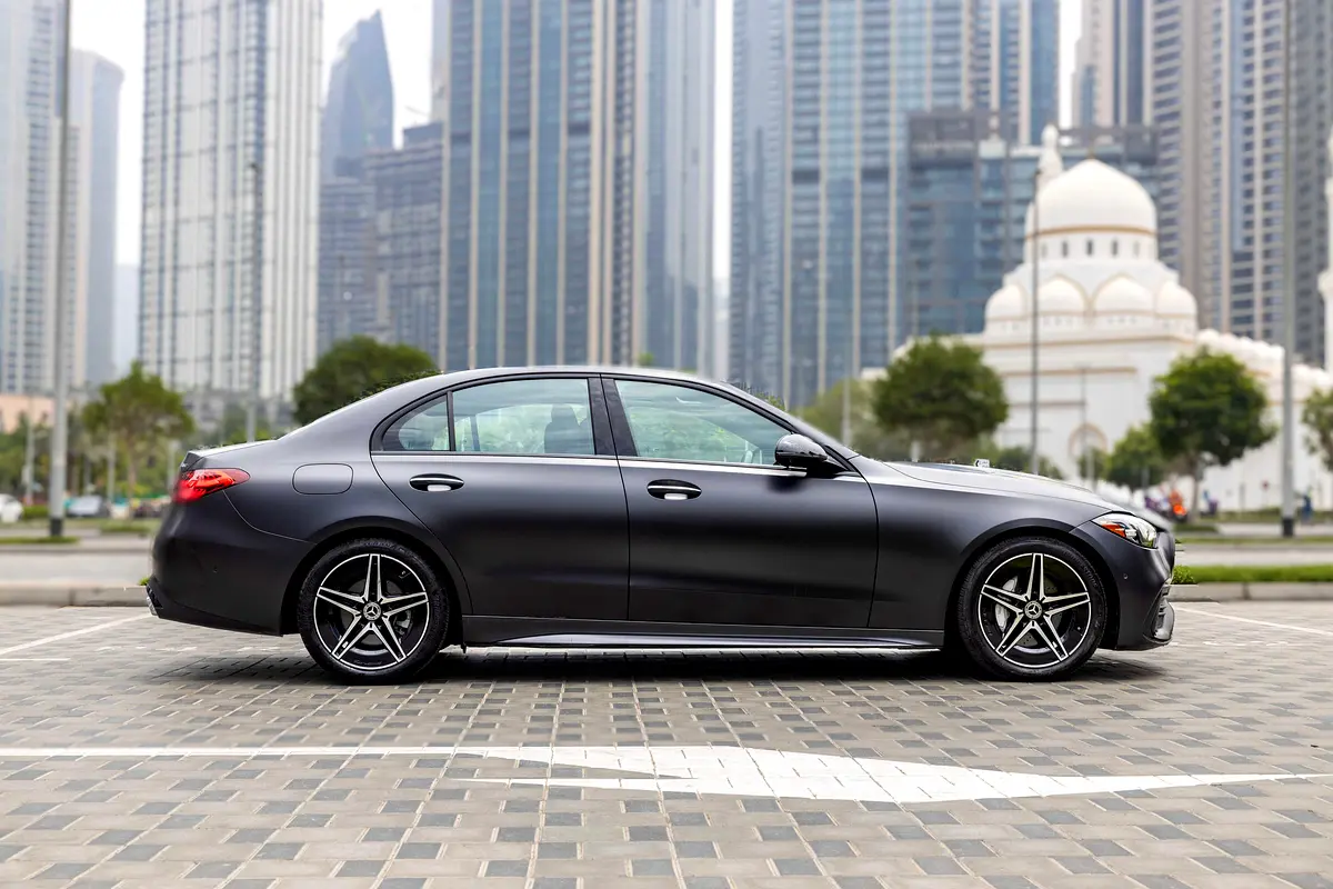 مرسيدس C Class 2024