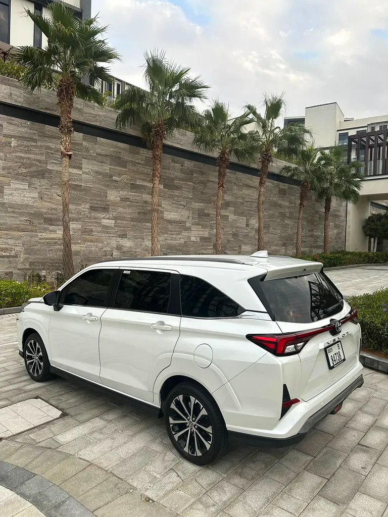 TOYOTA VELOZ 2024